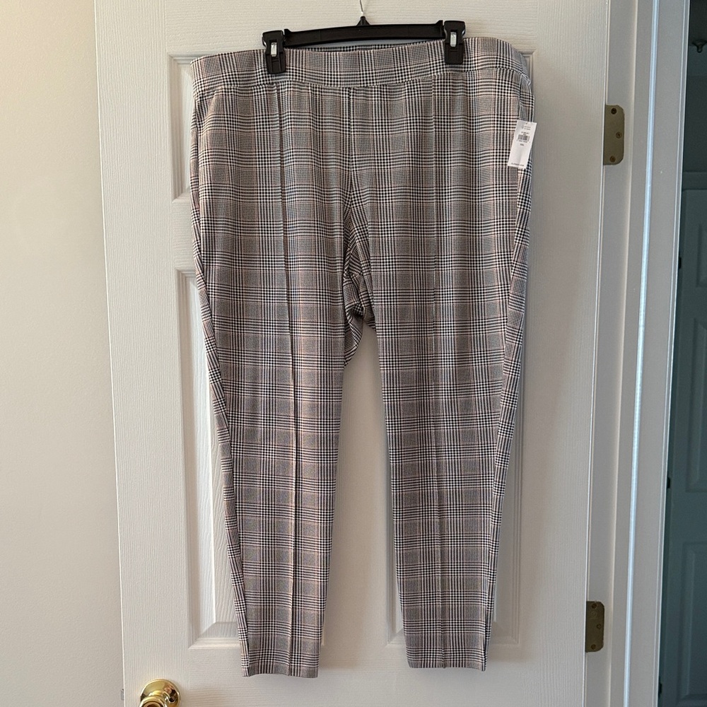 Old Navy Women's Black, Red and White Stevie Ponte Pants NWT